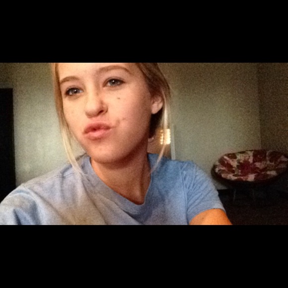 Meet your Posher, Baylee