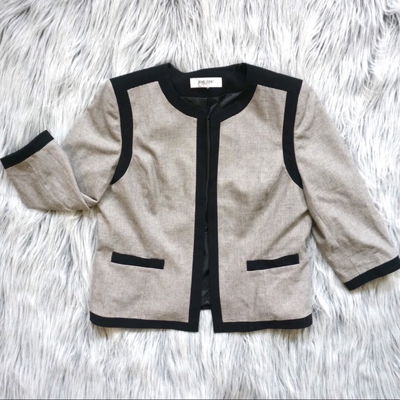 Wrinkle-free Chic Blazer
