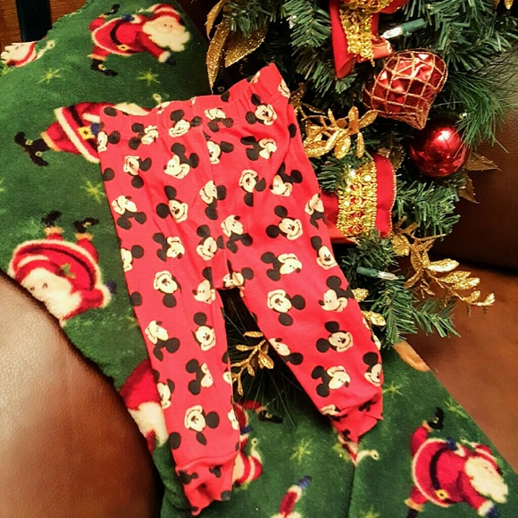 Mickey mouse pj's - Picture 4 of 4