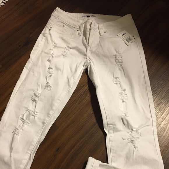 YMI WHITE DISTRESSED DENIM wannaBetterButt junior5