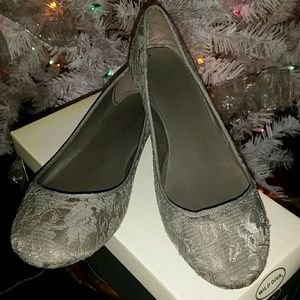 Grey Lace Ballet Flats