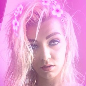 Meet your Posher, Alexandrea