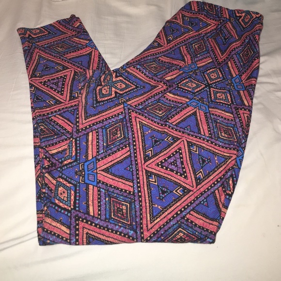 Aztec Print Lularoe leggings Tall and Curvy