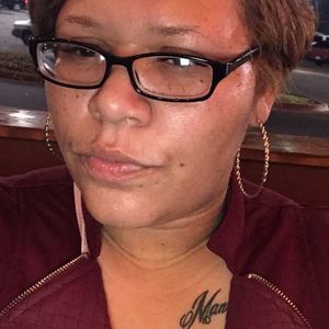 Meet your Posher, Leanna