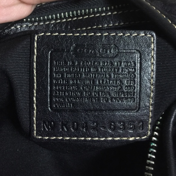 ❌❌❌SOLD❌❌ Authentic Small Hobo Coach Bag - Picture 4 of 4