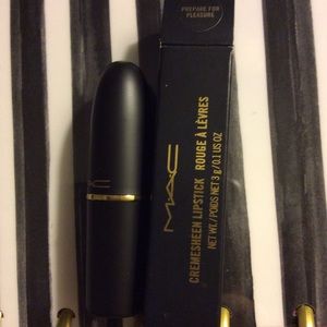 MAC Prepare for Pleasure