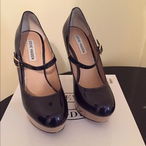 Steve Madden Mary Jane platform shoe