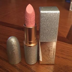 Mariah Carey Mac "Dahhlinggg" lipstick
