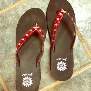 Yellow box red flip flop. Size 10