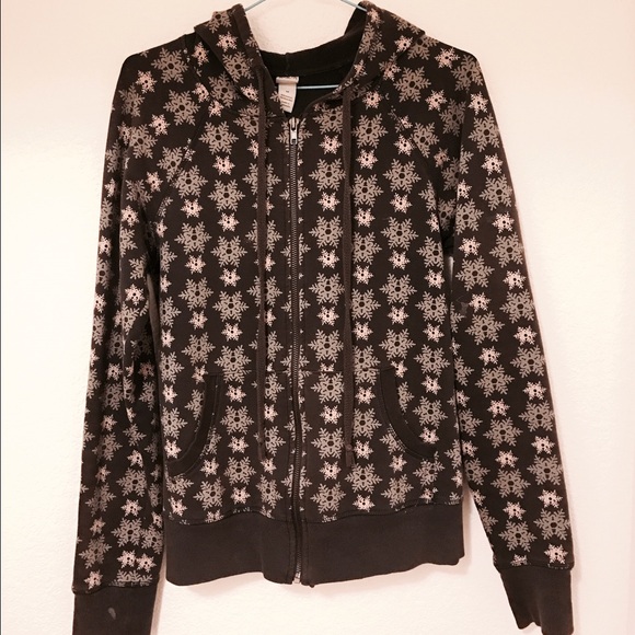 Winter Snowflake Pattern Sweater