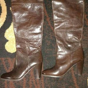 Brown leather 9.5 boots