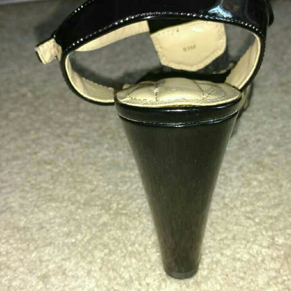 9.5 black wedges
