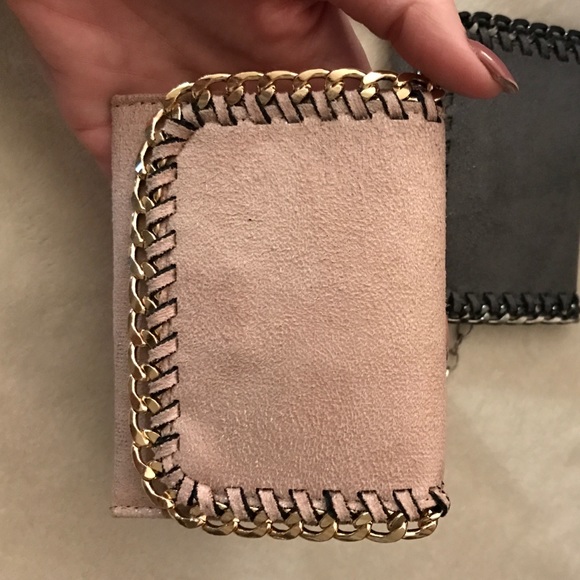 No offers. Lowest price.Fashion small chain wallet - Picture 4 of 4
