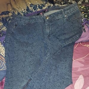 Torrid Capri Zip ankle jeans