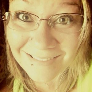 Meet your Posher, Lorinesa