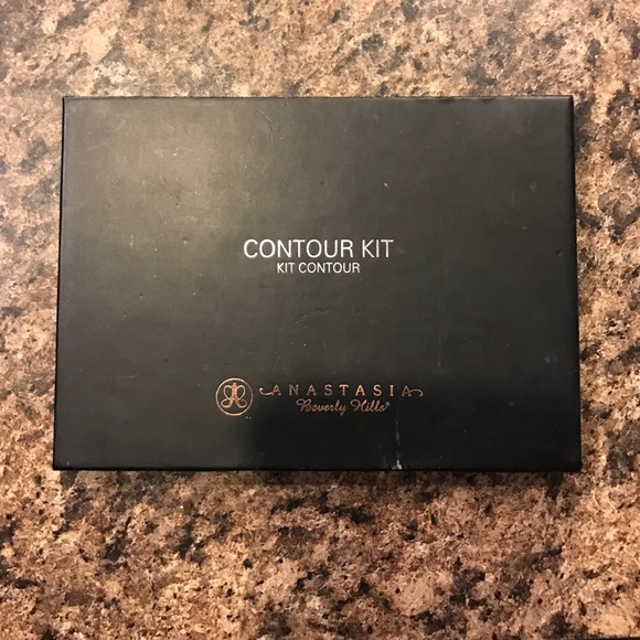 Anastasia Beverly Hills Contour Kit