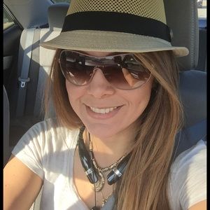 Meet your Posher, Maria