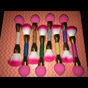 Dual 2 in 1 Beauty Blender/ Baking Brush