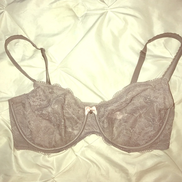 VS Lace Bra 36DDD