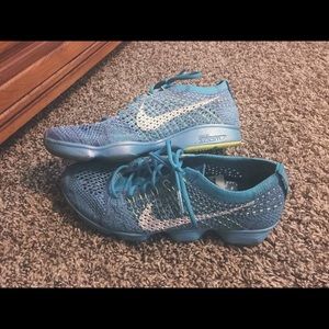 Nike Zoom tennis shoes