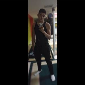 Meet your Posher, Aaron