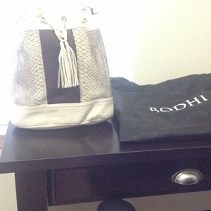 Like new lovely Bodhi Satchel