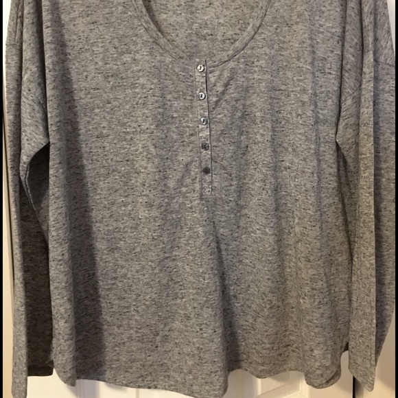 🎉FLASH SALE🎉Victoria's Secret pajama top NWOT - Picture 2 of 2