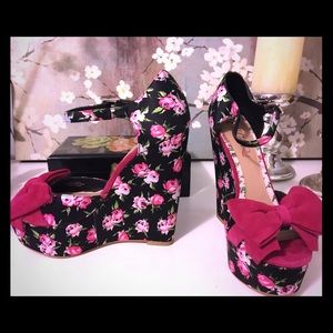 Retro platform wedges