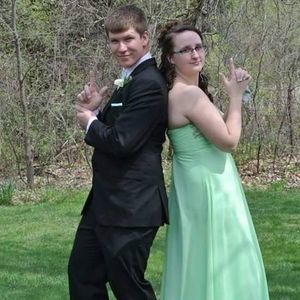 Meet your Posher, Kendra