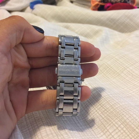 Michael Kors watch - Picture 2 of 3