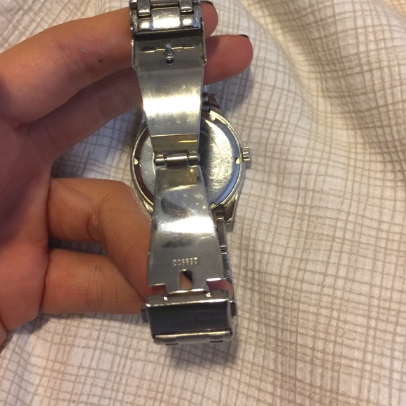 Michael Kors watch - Picture 3 of 3