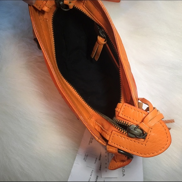 BALENCIAGA CROSSBODY - Picture 3 of 3