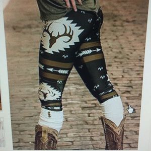Deer arrow printed leggings