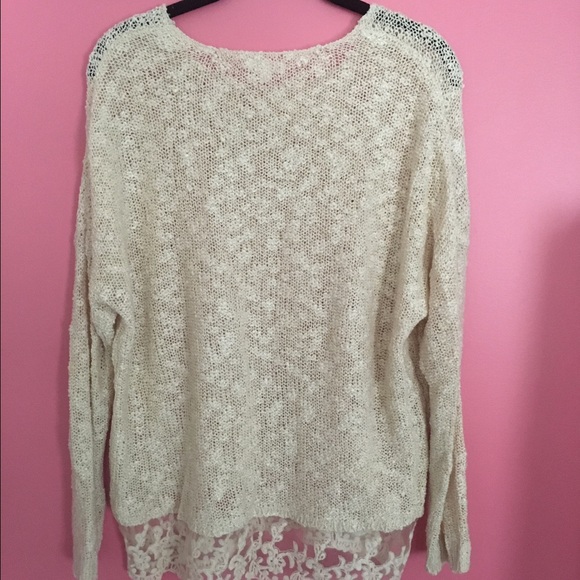 Adorable cream sweater with lace trim! - Picture 1 of 3