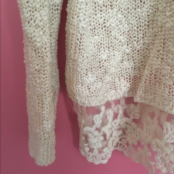 Adorable cream sweater with lace trim! - Picture 2 of 3