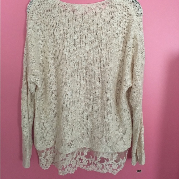 Adorable cream sweater with lace trim! - Picture 3 of 3