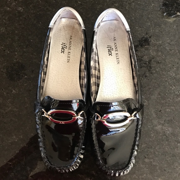 Patent leather shoes