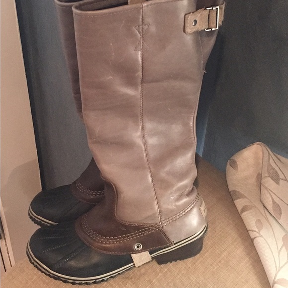 Sorel Shale slimpack