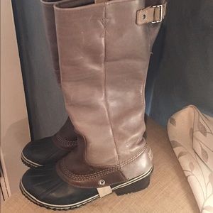 Sorel Shale slimpack