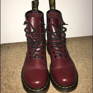 Dr Marten original boots- matte Maroon