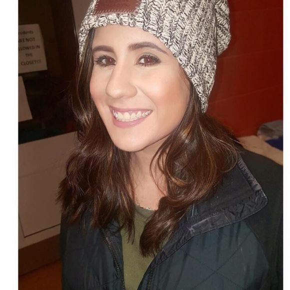 Meet your Posher, Nicole - Picture 1 of 1