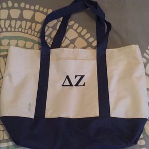 Delta Zeta bag