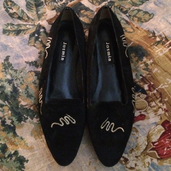 Flats - Picture 2 of 4