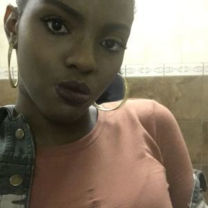 Meet your Posher, Alia