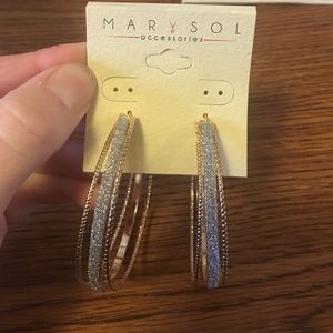 BRAND NEW, NEVER USED EARRINGS