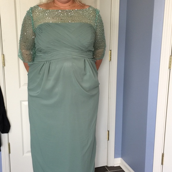 Dresses & Skirts - Mother of the bride dress