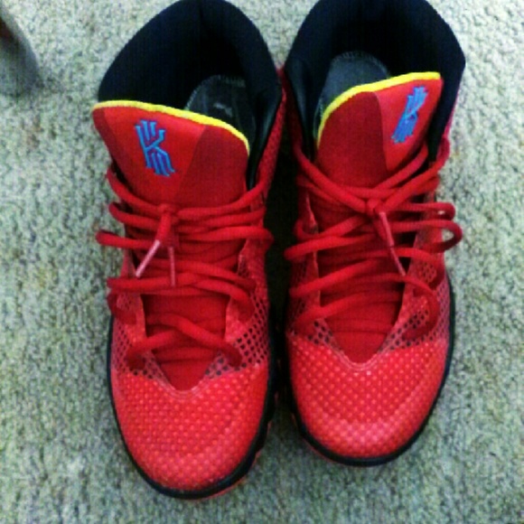 Nike shoes - Picture 1 of 1