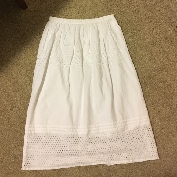 White old navy skirt