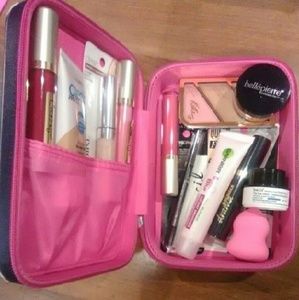 Makeup bundle with carry case