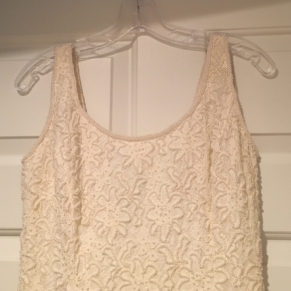 Gorgeous ivory beaded gown - Picture 4 of 4